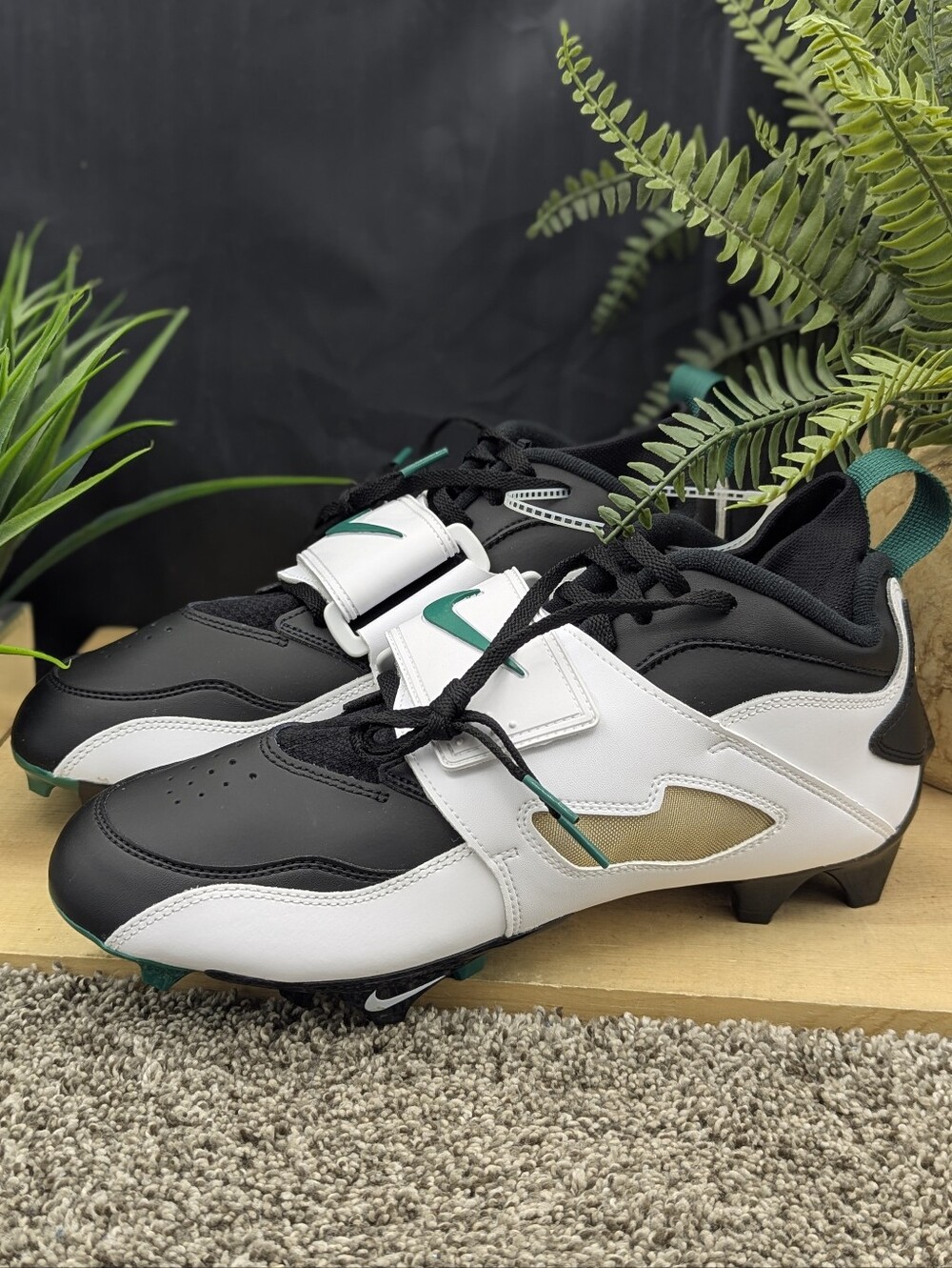 Nike Diamond Turf 93 TD Football Shoes Men's Size 12 Cleats Eagles Green White